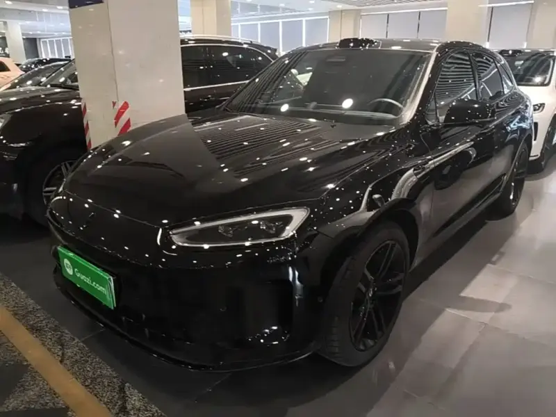 AITO M5, 2025