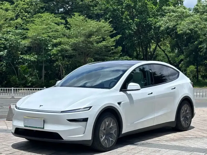 Tesla Model Y, 2026