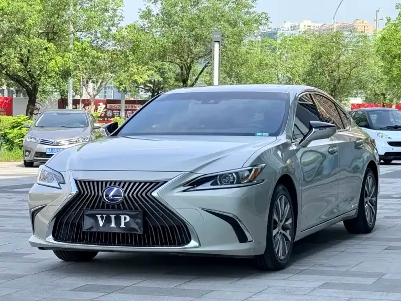Lexus ES, 2020