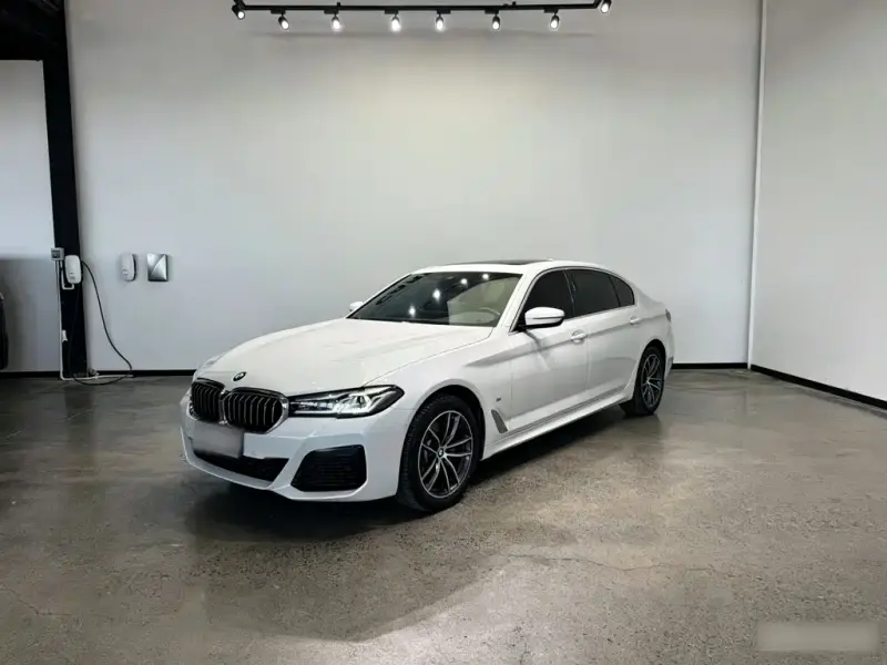 BMW 5 Series, 2022