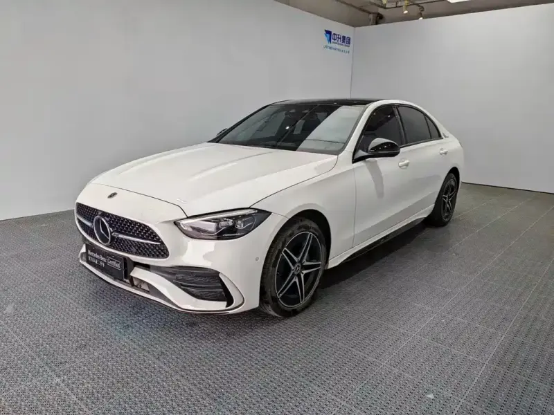 Mercedes-Benz C-Class, 2024