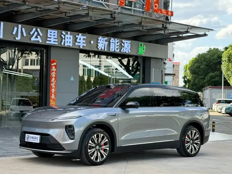 NIO ES8, 2025