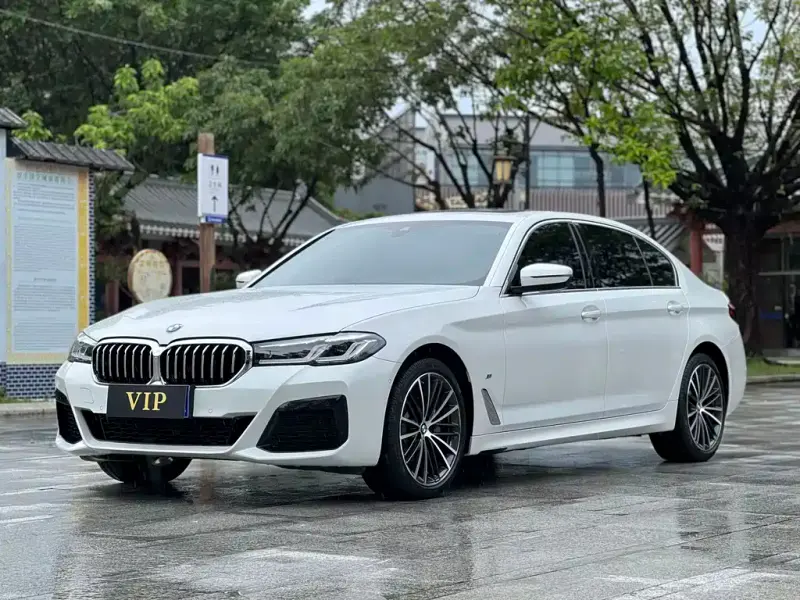 BMW 5 Series, 2022