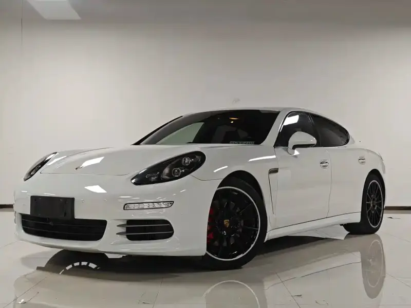 Porsche Panamera, 2015