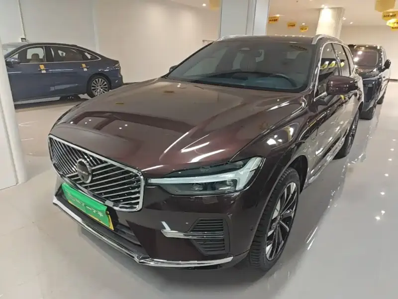 Volvo XC60 PHEV, 2025