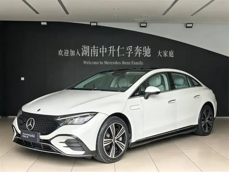 Mercedes-Benz EQE, 2025