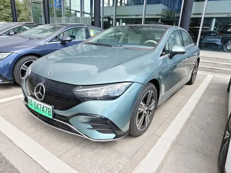 Mercedes-Benz EQE, 2025