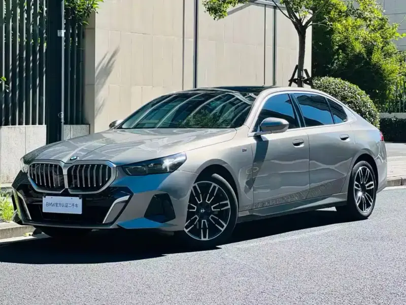BMW 5 Series, 2024