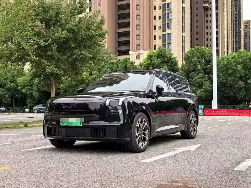 Lynk & Co 900, 2025