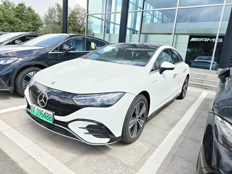 Mercedes-Benz EQE, 2025