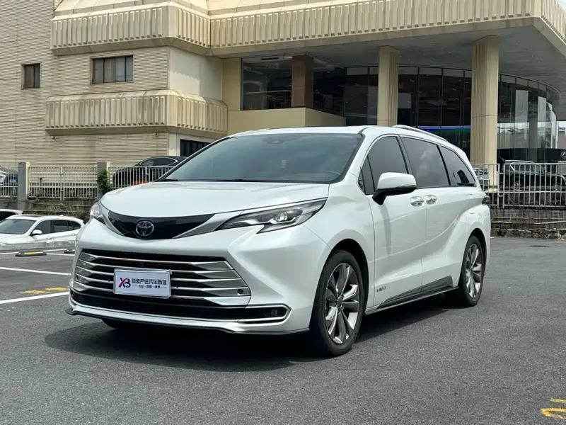 Toyota Sienna, 2023