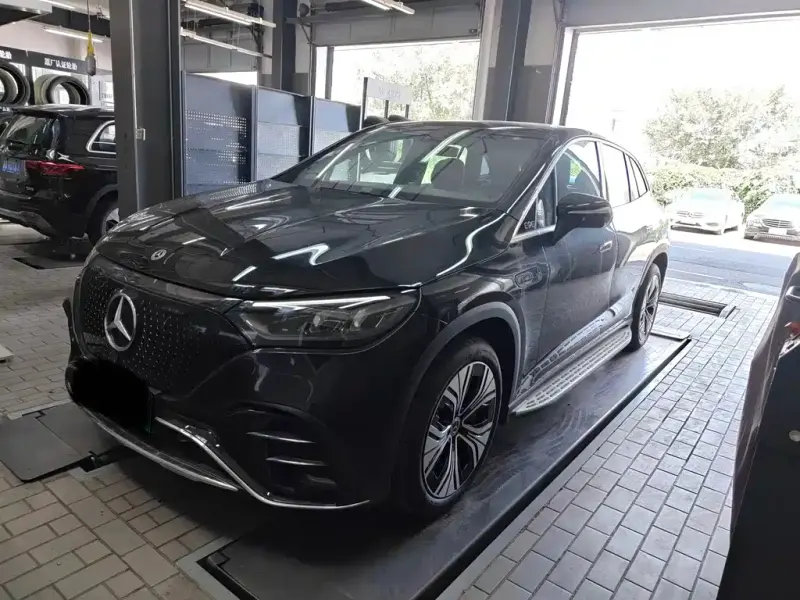 Mercedes-Benz EQE SUV, 2025