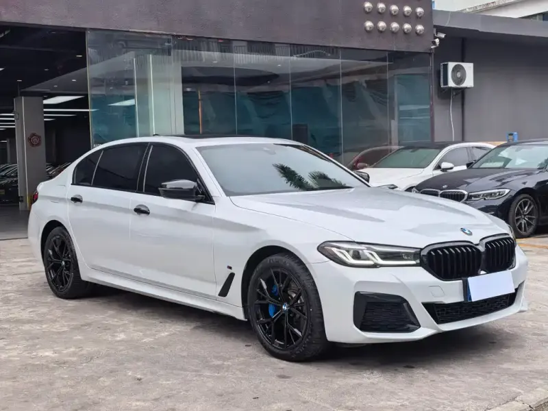 BMW 5 Series, 2023