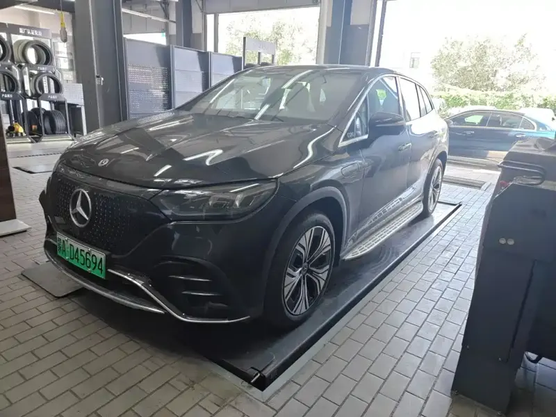 Mercedes-Benz EQE SUV, 2025