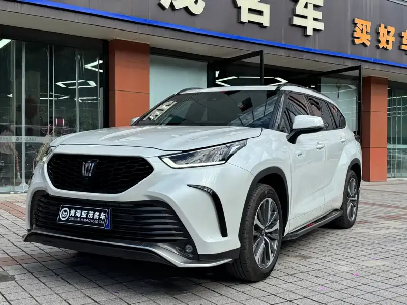 Toyota Crown Kluger, 2025