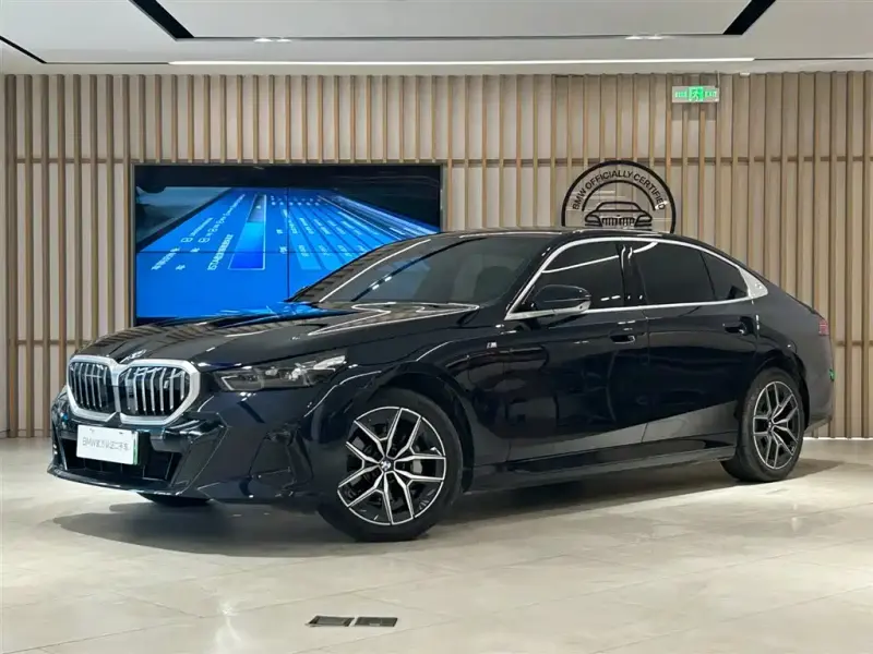 BMW i5, 2025