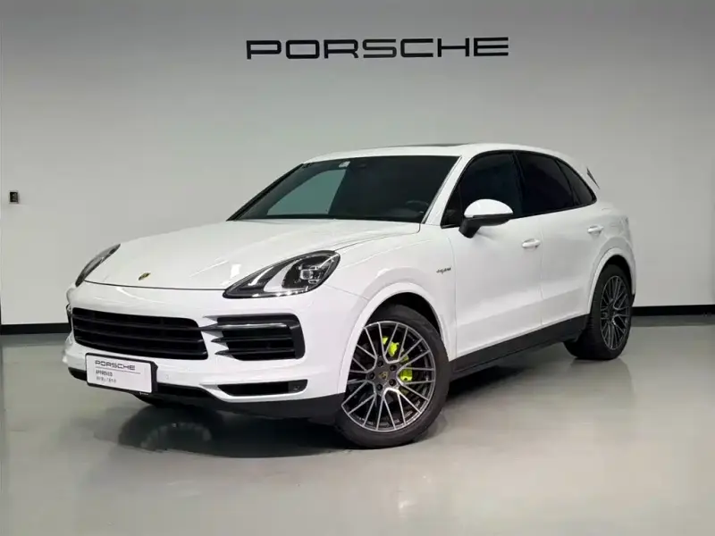 Porsche Cayenne Hybrid, 2020