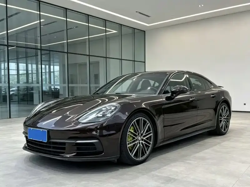 Porsche Panamera, 2018