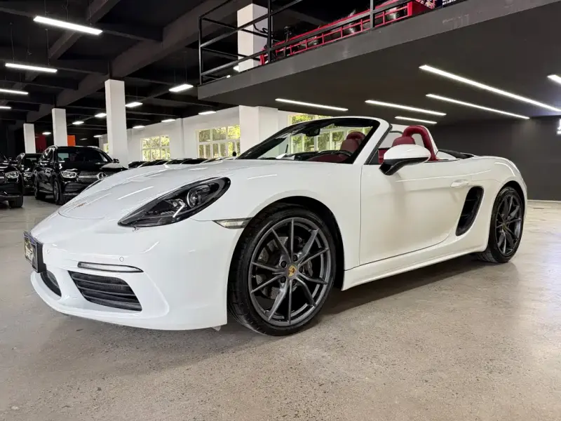 Porsche 718, 2022