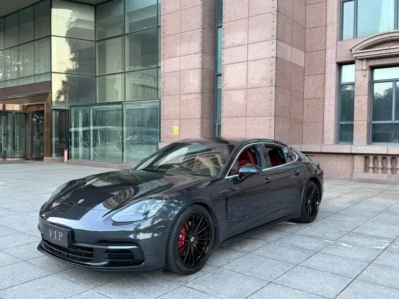 Porsche Panamera, 2018
