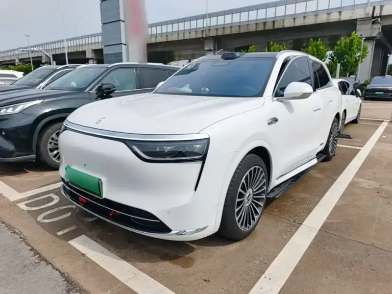 AITO M8, 2025