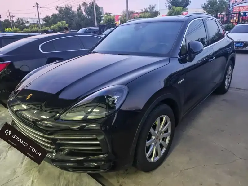 Porsche Cayenne Hybrid, 2021