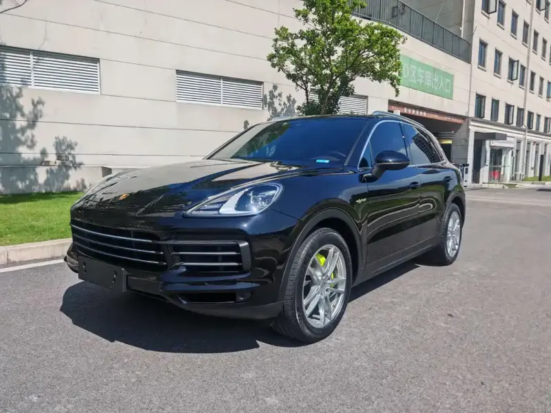 Porsche Cayenne Hybrid, 2022