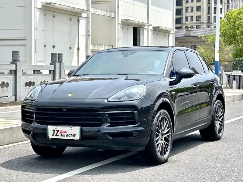 Porsche Cayenne Hybrid, 2021