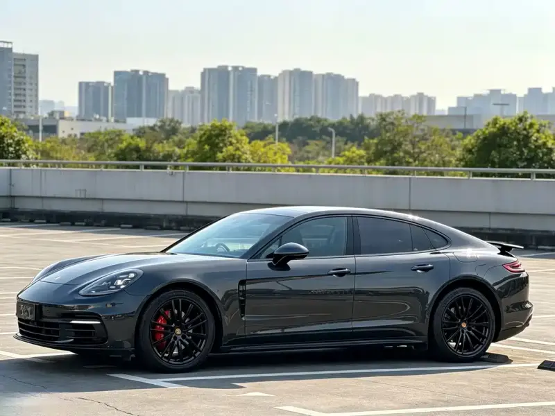 Porsche Panamera, 2020