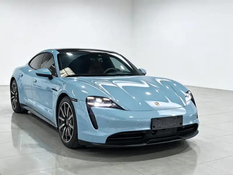 Porsche Taycan, 2021