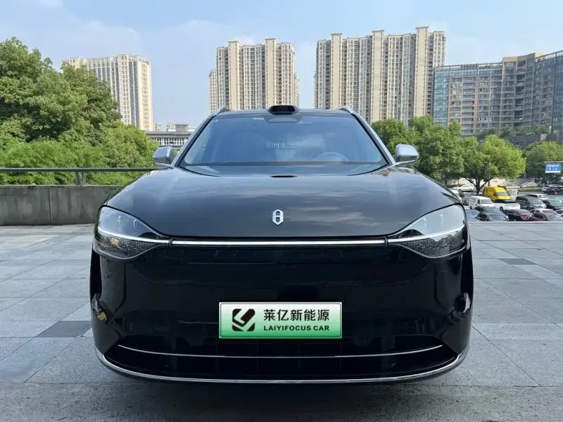 AITO M9, 2025
