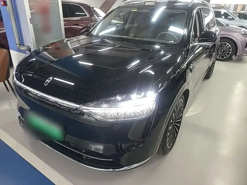 AITO M9, 2025