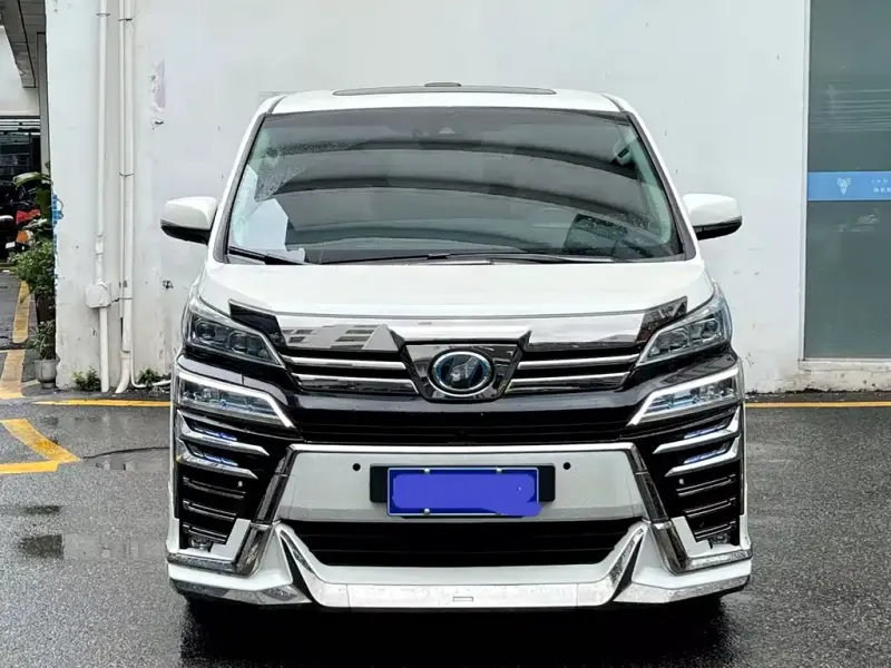 Toyota Vellfire, 2022