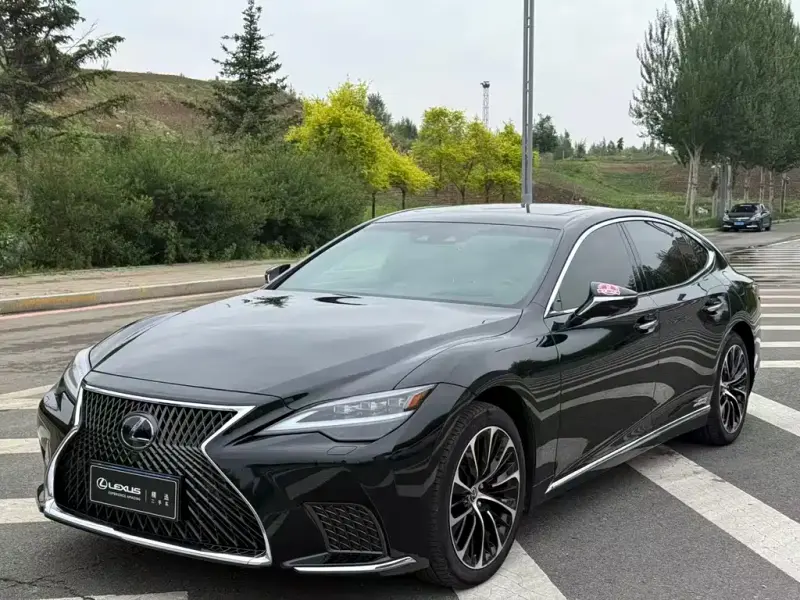 Lexus LS, 2021