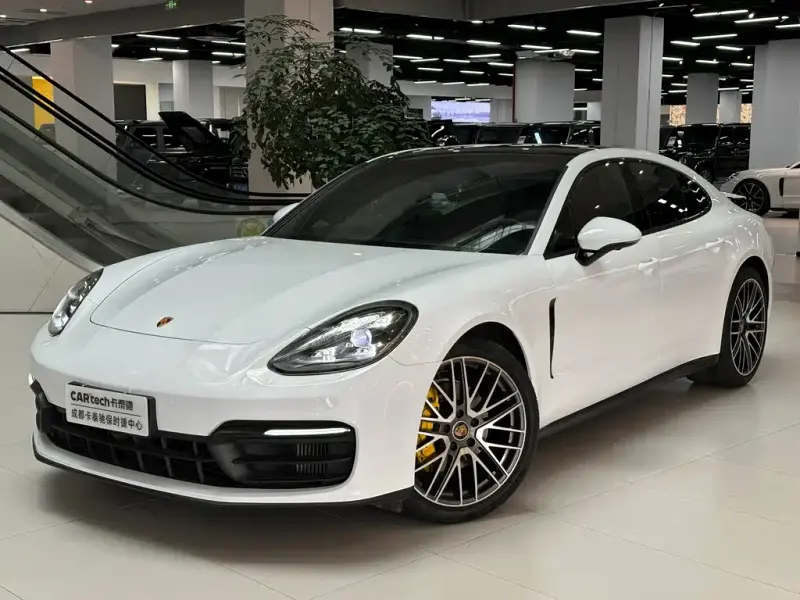 Porsche Panamera, 2022