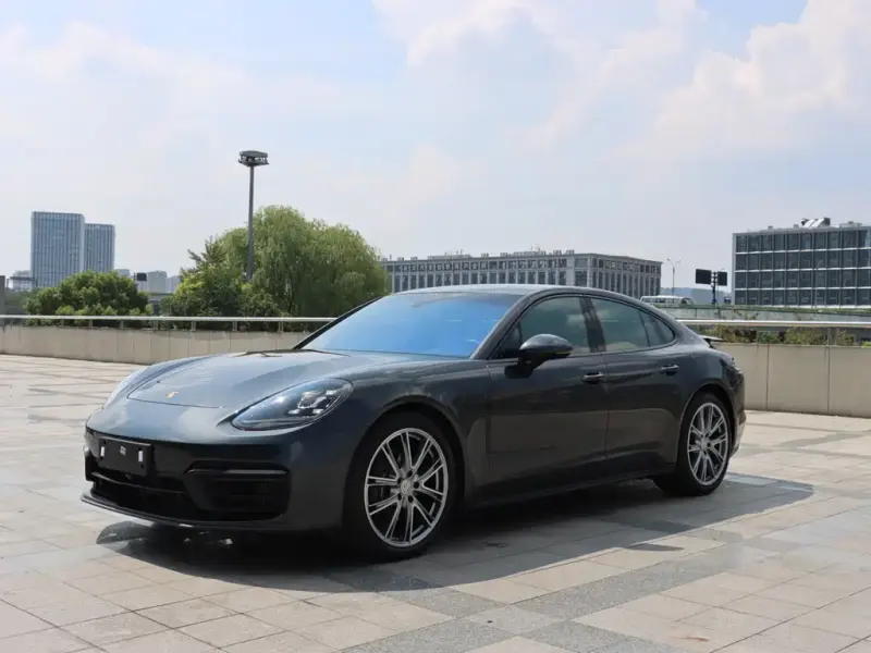Porsche Panamera, 2022