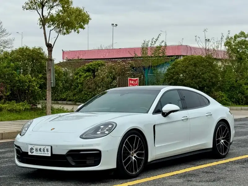 Porsche Panamera, 2023