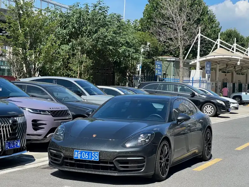Porsche Panamera, 2023
