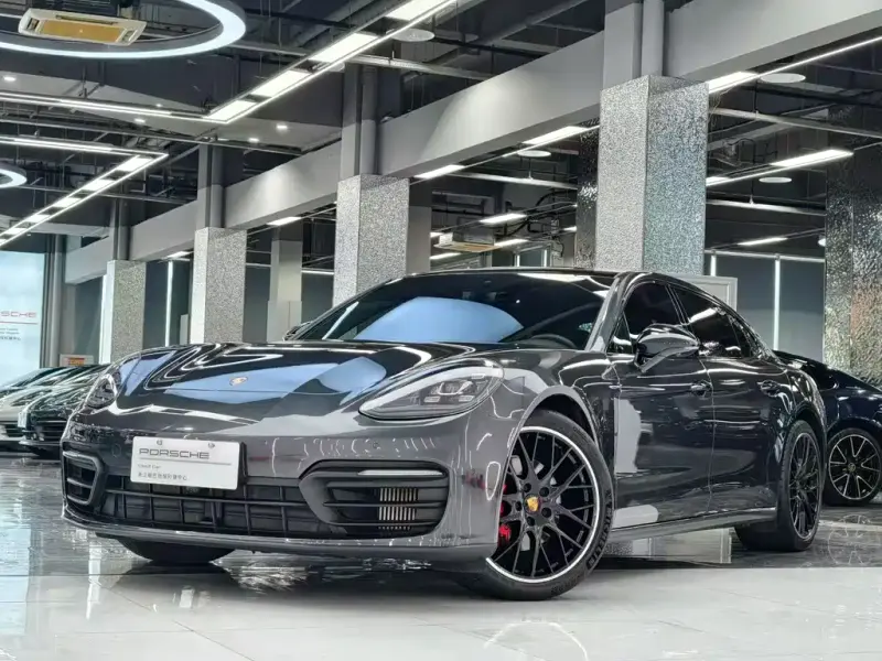Porsche Panamera, 2023