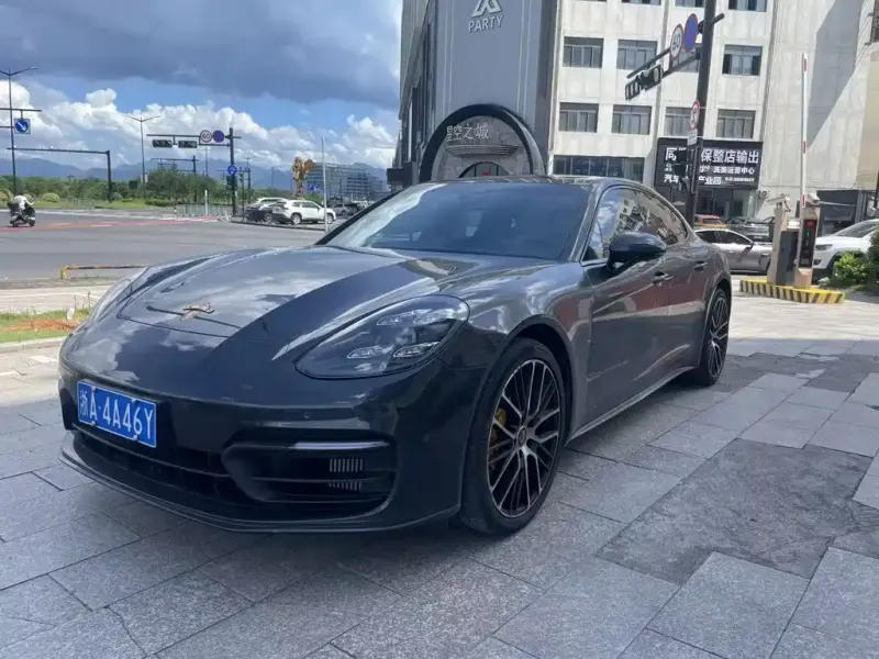 Porsche Panamera, 2023
