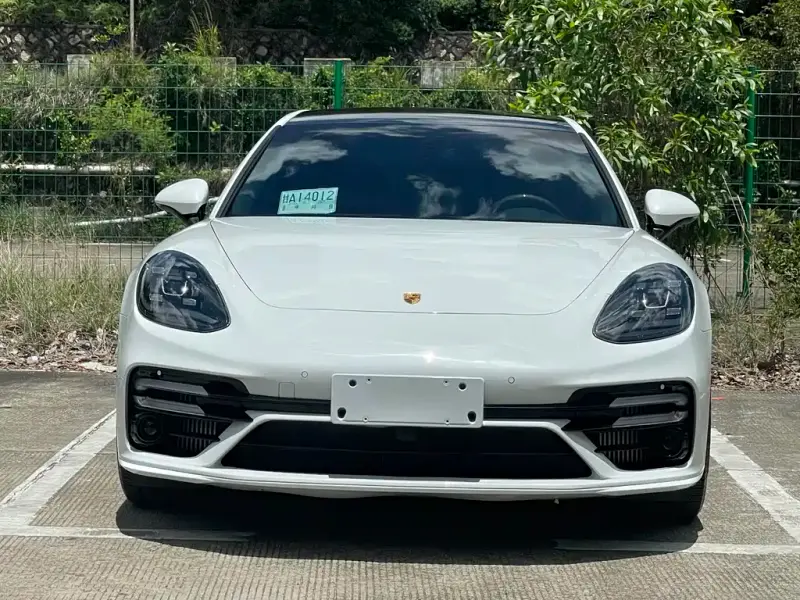 Porsche Panamera, 2022