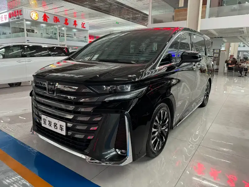 Toyota Vellfire, 2024
