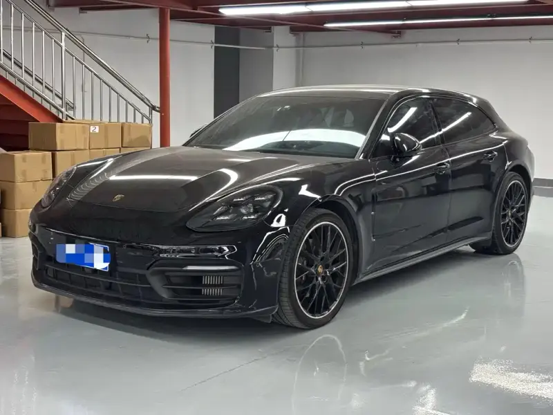 Porsche Panamera, 2023