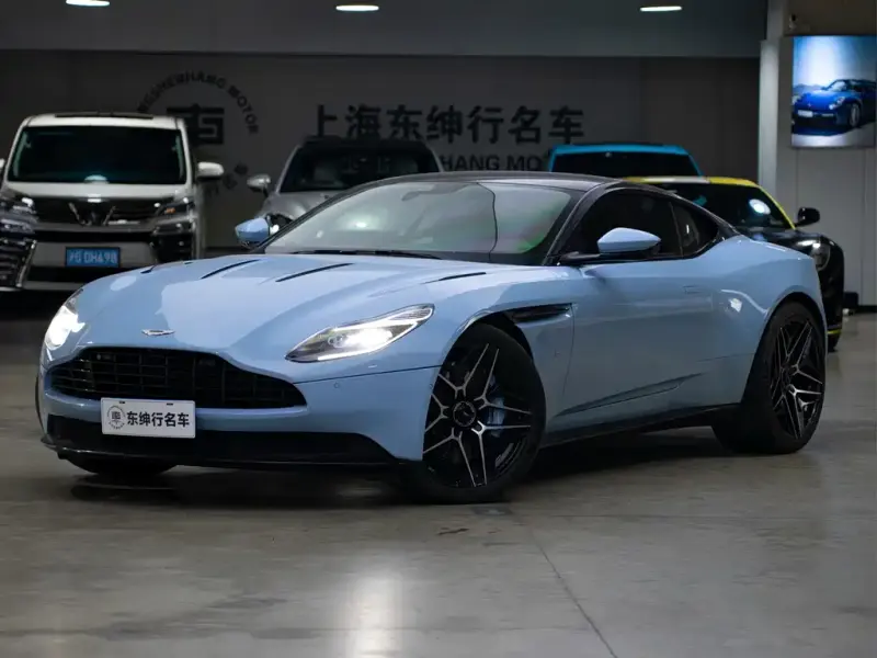 Aston Martin DB11, 2017