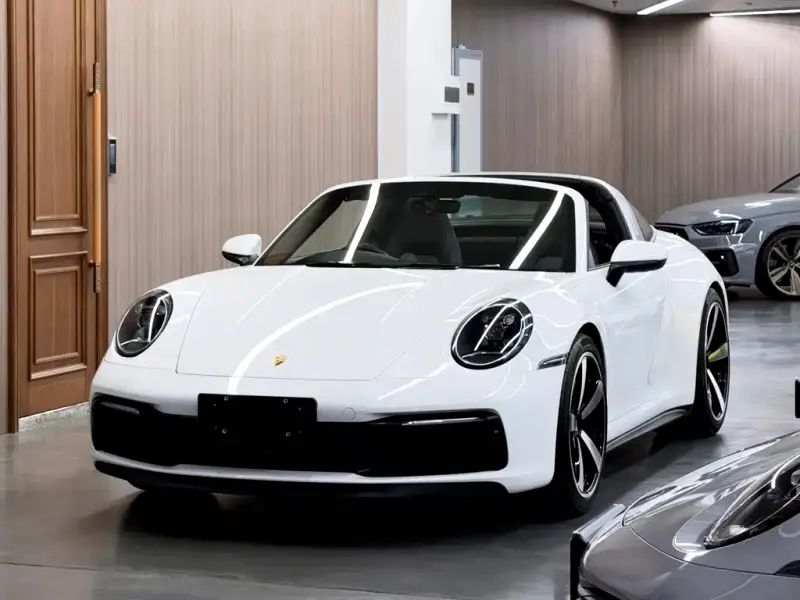 Porsche 911, 2024