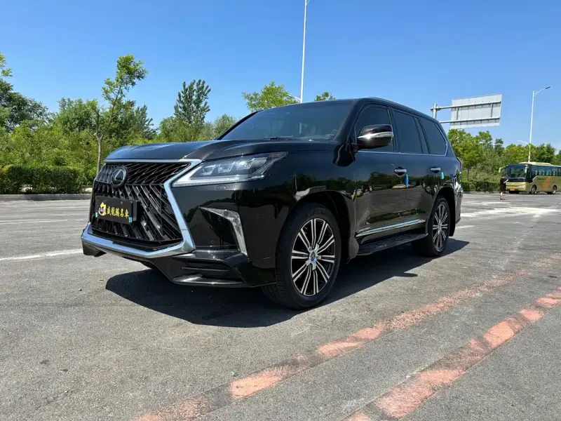 Lexus LX, 2020
