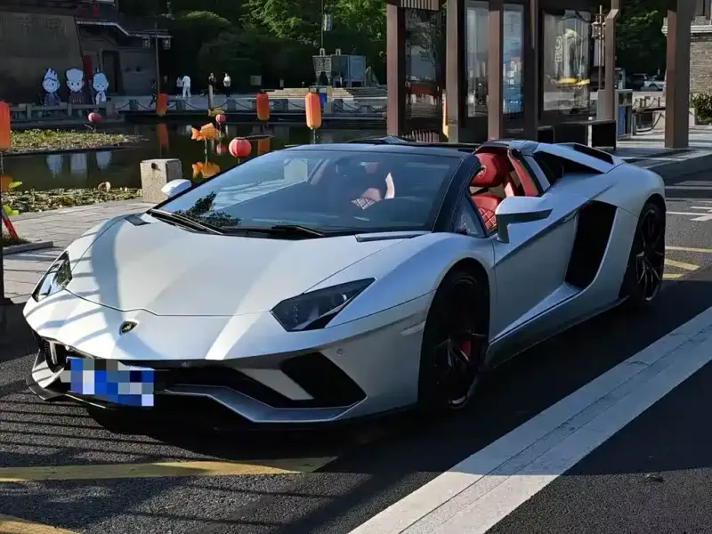 Lamborghini Aventador, 2018