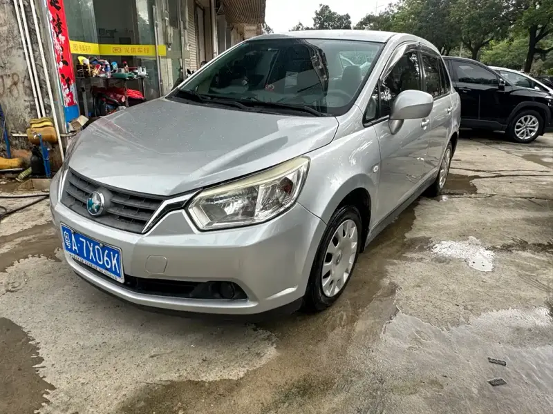 Venucia R50, 2012