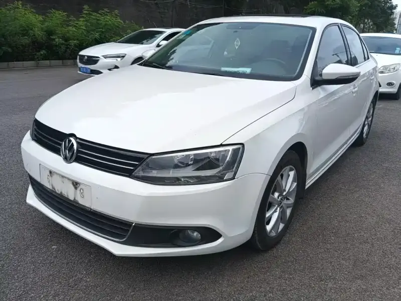 Volkswagen Sagitar, 2013