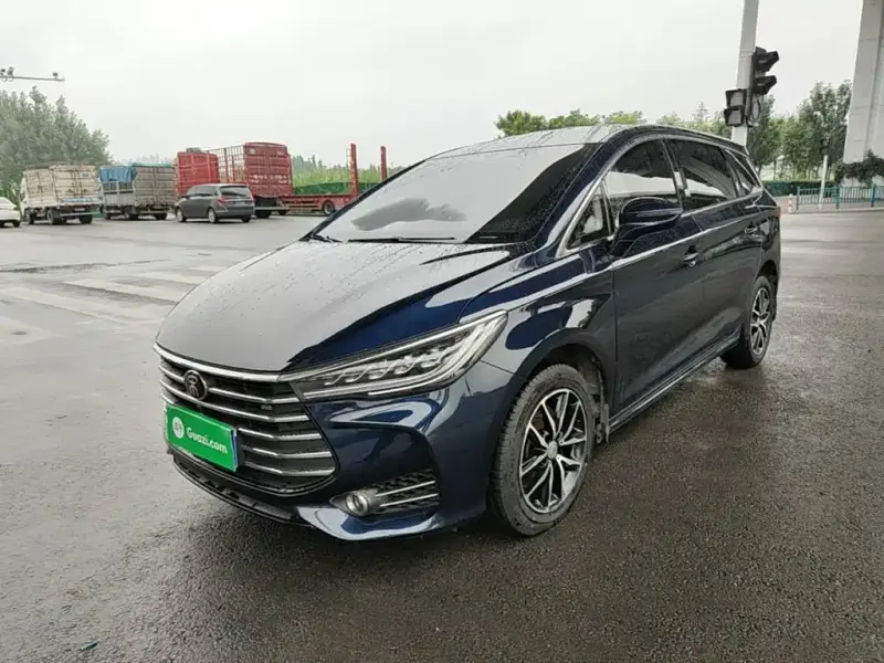 BYD MAX, 2018